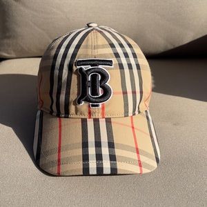 Burberry Monogram Motif Vintage Check Cotton Cap